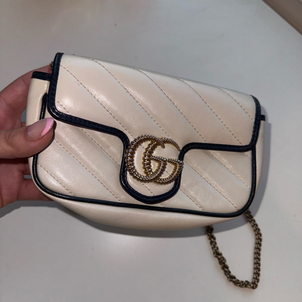 GUCCI Marmont Series Shoulder Bag Mini White - Picture 3 of 10